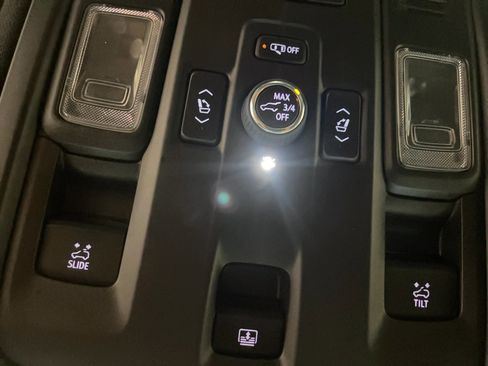 Used 2022 Chevrolet Tahoe LT w/ LT Signature Plus Package image 21