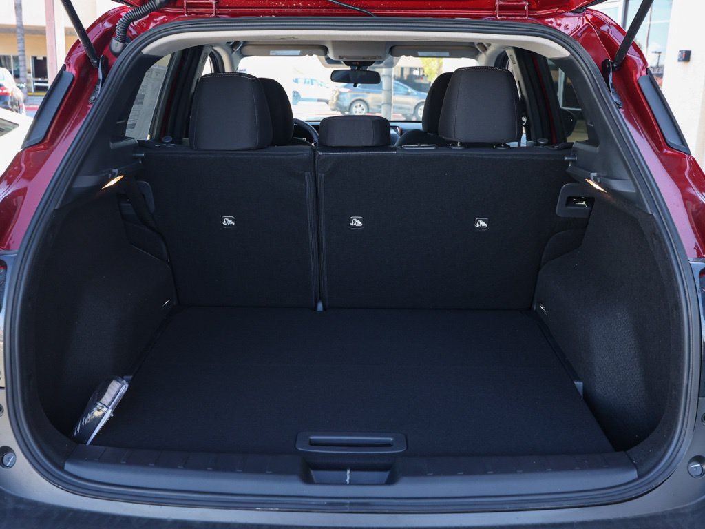 Used 2026 Nissan Kicks SV FWD image 17