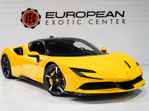 Used 2021 Ferrari SF90 Stradale AWD/4WD image 1