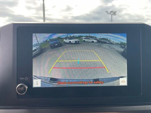 Used 2025 Toyota Tacoma SR5 image 6