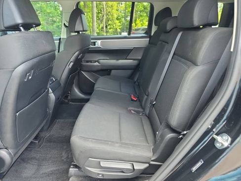 Used 2024 Hyundai Santa Fe SE FWD image 11