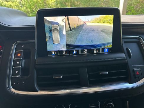 Used 2021 Chevrolet Suburban High Country AWD/4WD image 21