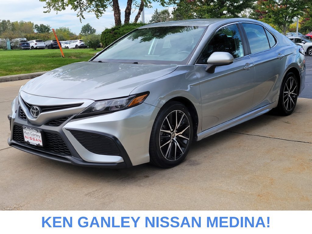 Used 2021 Toyota Camry SE AWD/4WD image 7