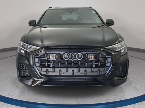 Used 2025 Audi Q8 Prestige image 2