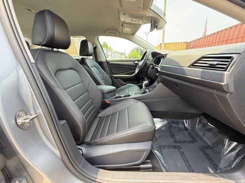 Used 2024 Volkswagen Jetta SE FWD image 24