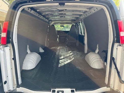 Used 2023 GMC Savana 2500 Extended w/ Driver Convenience Package image 13