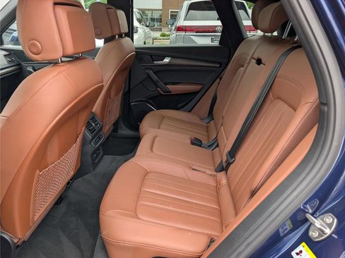 Used 2023 Audi Q5 2.0T Premium w/ Convenience Package AWD/4WD image 15