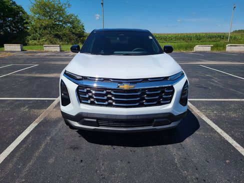 New 2027 Chevrolet Equinox LT w/ Convenience Package II AWD/4WD image 2