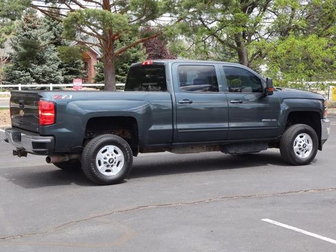Used 2018 Chevrolet Silverado 2500 LT w/ Z71 Package, Off-Road AWD/4WD image 4