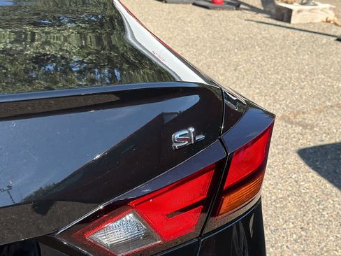 Used 2019 Nissan Altima 2.5 SL FWD image 16