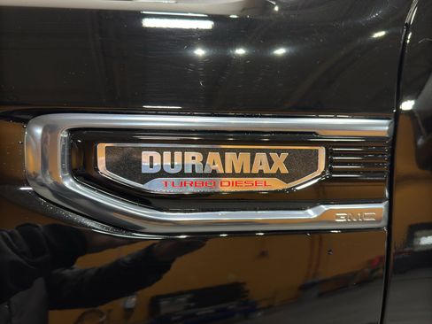 Used 2025 GMC Sierra 1500 AT4 w/ AT4 Premium Package AWD/4WD image 10