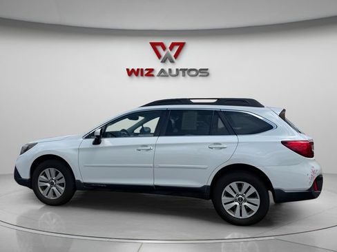 Used 2018 Subaru Outback 2.5i Premium AWD/4WD image 2