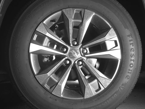 Used 2025 Chevrolet Equinox LT FWD image 12