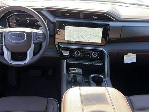 New 2026 GMC Sierra 1500 Denali w/ Denali Reserve Package image 15