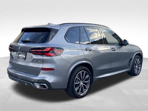 Used 2024 BMW X5 xDrive40i w/ M Sport Package image 7