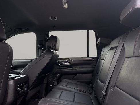 Used 2023 Chevrolet Suburban RST RWD image 17