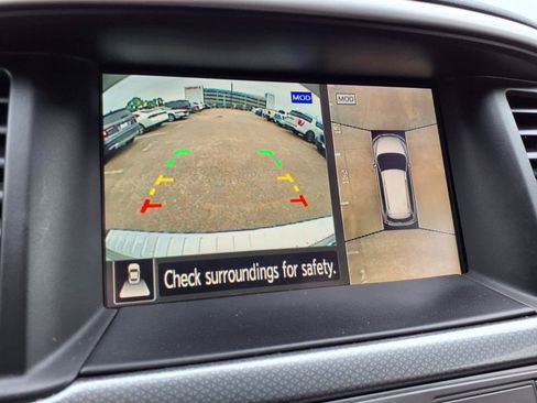 Used 2020 Nissan Pathfinder SL AWD/4WD image 5
