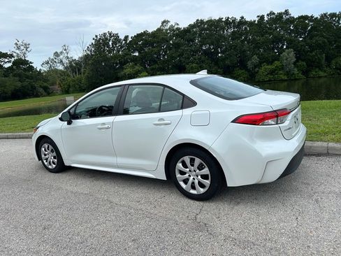 Used 2024 Toyota Corolla LE FWD image 4