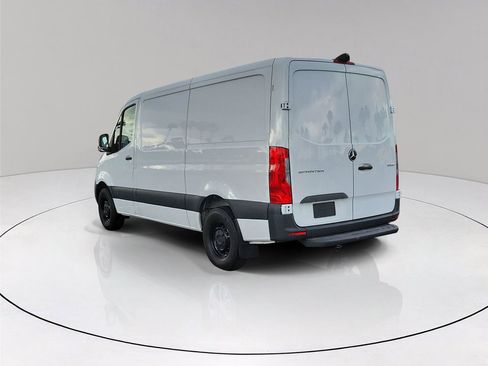 Used 2025 Mercedes-Benz Sprinter 2500 image 4