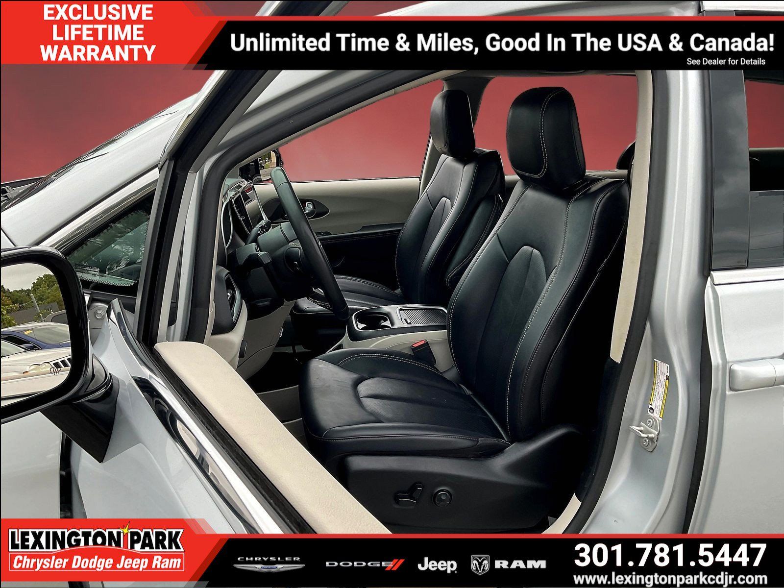 Used 2024 Chrysler Pacifica Touring-L FWD image 20