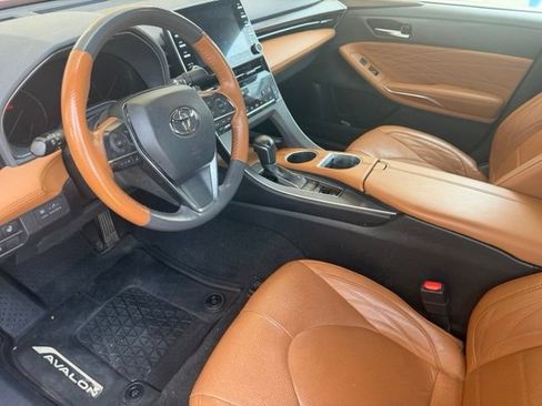 Used 2021 Toyota Avalon Limited FWD image 13