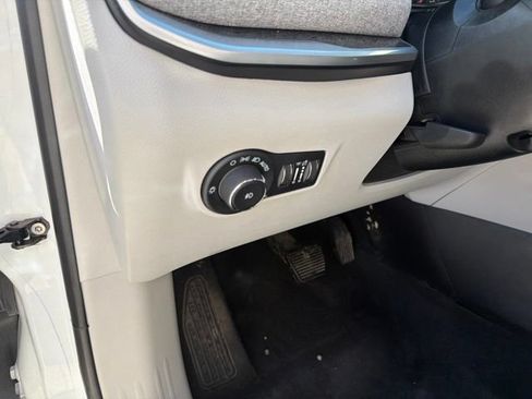 Used 2024 Jeep Compass Latitude AWD/4WD image 21
