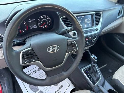 Used 2022 Hyundai Accent SEL FWD image 19