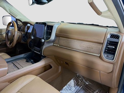 Used 2020 RAM 3500 Limited image 32