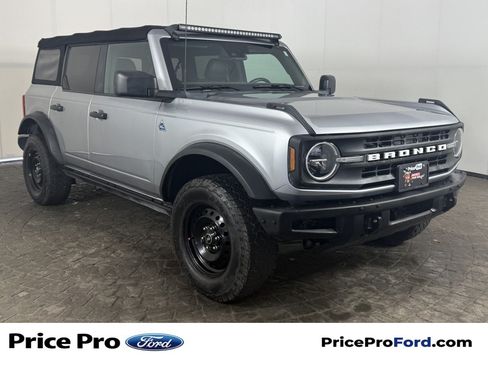 Used 2022 Ford Bronco Black Diamond AWD/4WD image 1
