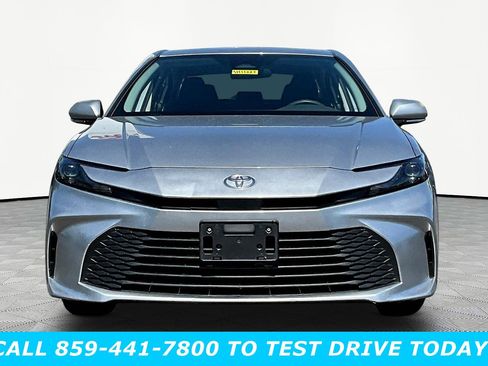 Used 2025 Toyota Camry LE AWD/4WD image 2