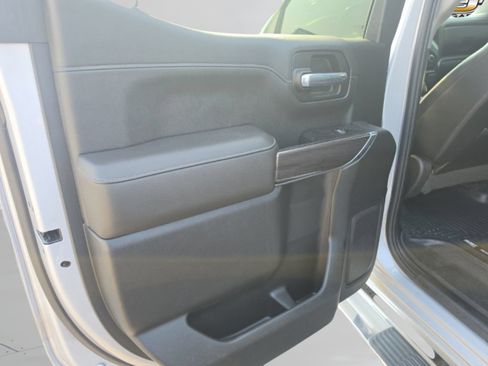 Used 2019 Chevrolet Silverado 1500 LTZ w/ LTZ Plus Package AWD/4WD image 18