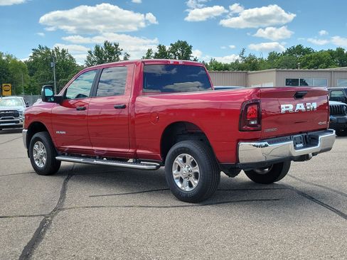 Used 2026 RAM 2500 Big Horn AWD/4WD image 3
