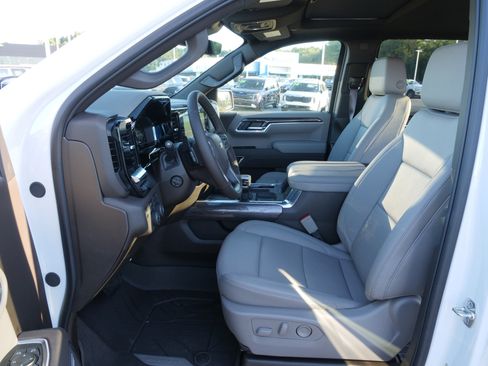 New 2025 Chevrolet Silverado 1500 LTZ w/ LTZ Premium Package image 16