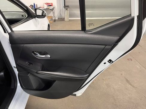 Used 2023 Nissan Sentra SV image 15