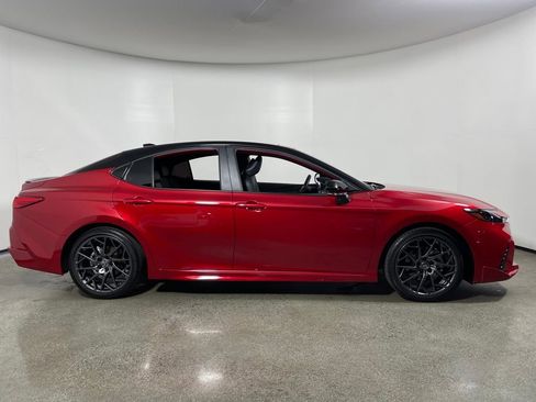 Certified 2025 Toyota Camry Hybrid image 2