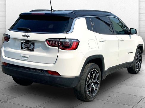 Used 2025 Jeep Compass Limited AWD/4WD image 14