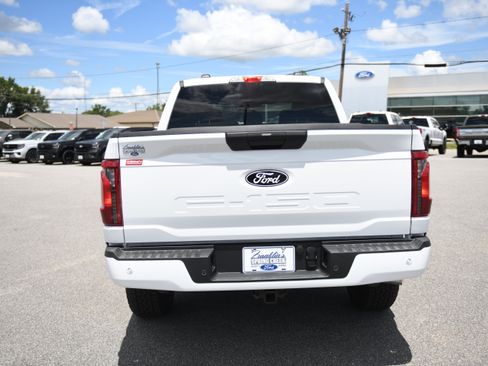 New 2026 Ford F150 XLT w/ XLT Black Appearance Package AWD/4WD image 8