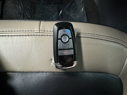 Used 2023 Ford Bronco Wildtrak AWD/4WD image 39