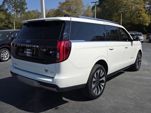 Used 2025 Ford Expedition Max Platinum w/ Driver's Package image 15