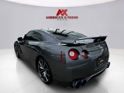 Used 2013 Nissan GT-R Premium AWD/4WD image 4
