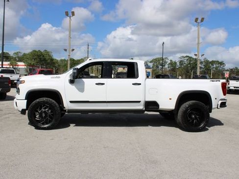 Used 2024 Chevrolet Silverado 3500 High Country w/ High Country Premium Package image 6