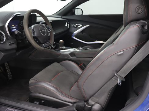 Used 2023 Chevrolet Camaro ZL1 RWD image 8