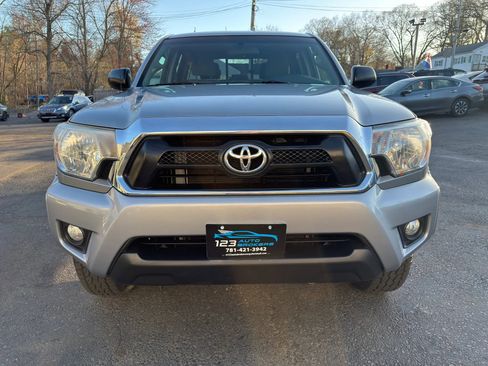 Used 2014 Toyota Tacoma 4x4 Double Cab w/ SR5 Package image 2