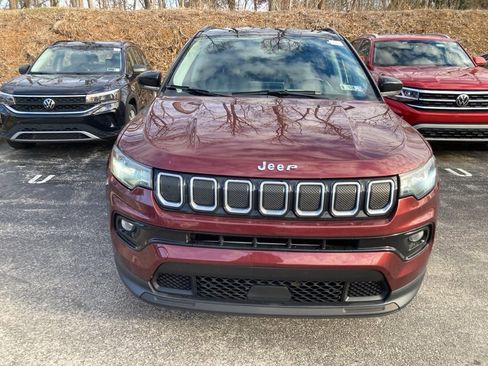 Used 2022 Jeep Compass Limited image 2