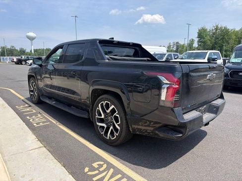 Used 2024 Chevrolet Silverado EV RST AWD/4WD image 15
