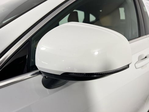 Used 2017 Volvo S90 T5 Momentum w/ Convenience Package image 13