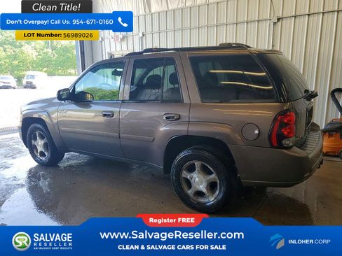 Used 2008 Chevrolet TrailBlazer LT w/ Sun And Sound Package AWD/4WD image 3
