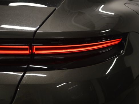 New 2026 Porsche Panamera image 10