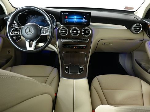 Certified 2022 Mercedes-Benz GLC 300 4MATIC image 4