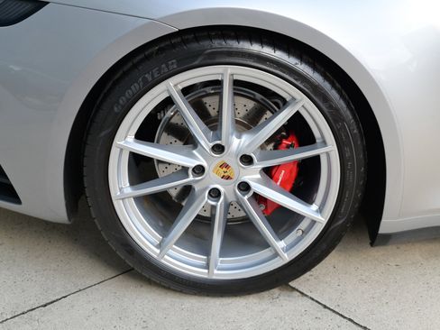 Used 2020 Porsche 911 Carrera S image 11